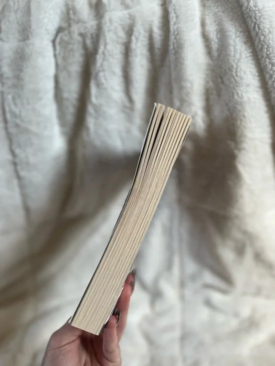 Natasha Preston "The Island" Paperback - Purple Cover - Picture 3 of 4